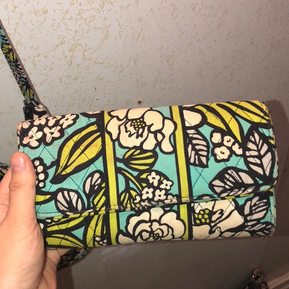 vera bradley crossbody - Picture 4 of 5